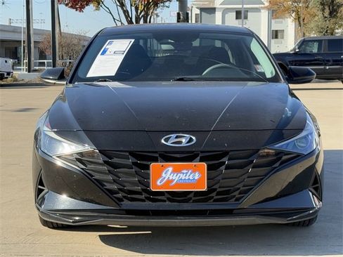 Used 2023 Hyundai Elantra SEL image 6