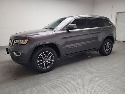 Used 2019 Jeep Grand Cherokee Laredo w/ Laredo X Package image 2