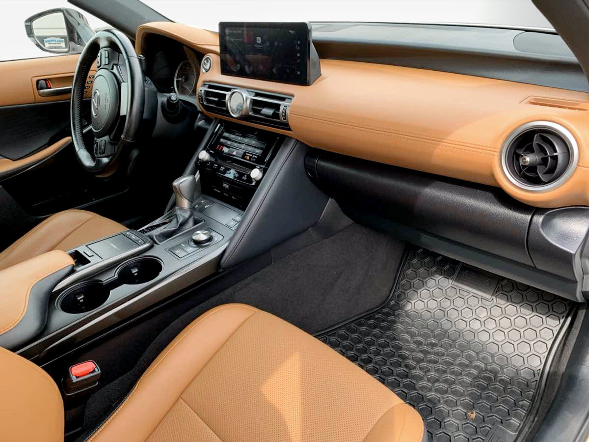 Used 2021 Lexus IS 300 AWD image 19
