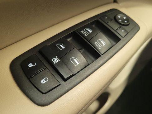 Used 2022 Jeep Grand Cherokee Laredo E w/ Security & Convenience Group AWD/4WD image 27