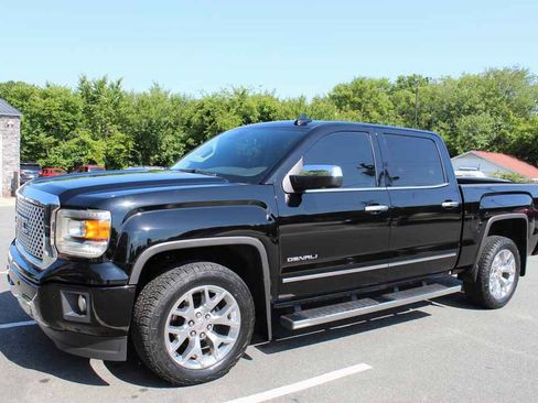 Used 2015 GMC Sierra 1500 Denali RWD image 1