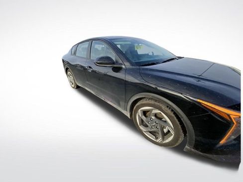 Certified 2025 Kia K4 EX image 14