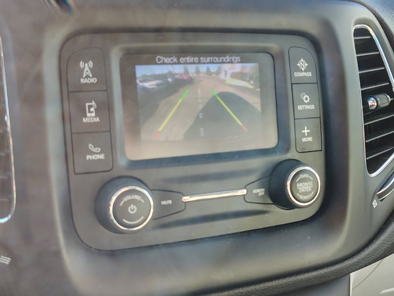 Used 2018 Jeep Compass Latitude w/ Cold Weather Group AWD/4WD image 15