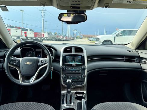 Used 2015 Chevrolet Malibu LT w/ Power Convenience Package image 29