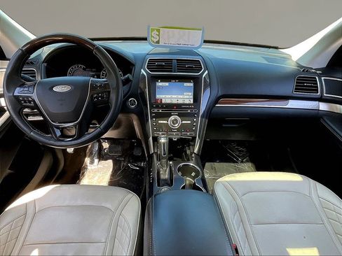 Used 2017 Ford Explorer Platinum AWD/4WD image 7
