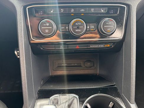 Certified 2023 Volkswagen Atlas Cross Sport SEL Premium R-Line AWD/4WD image 19