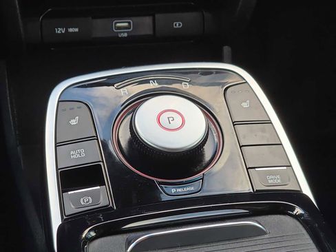 Used 2022 Kia Niro EX image 21