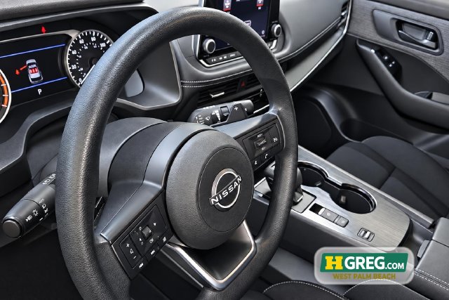 Used 2023 Nissan Rogue S FWD image 13