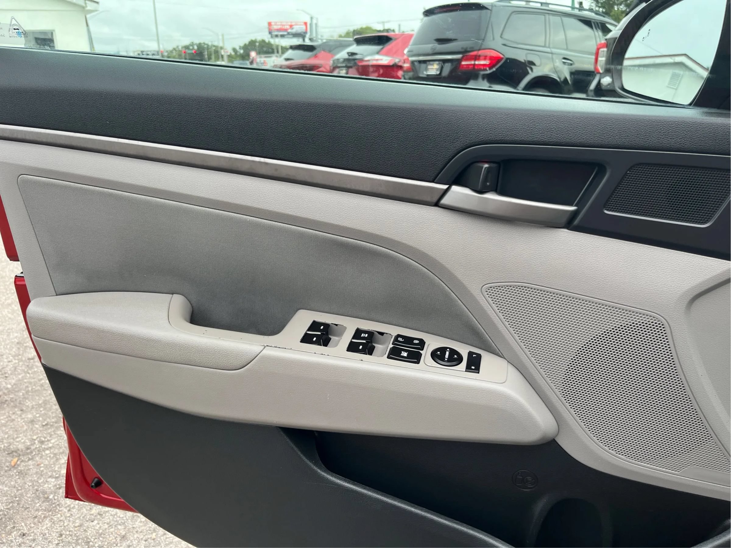 Used 2018 Hyundai Elantra SEL FWD image 19