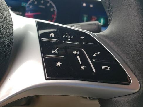 New 2025 Mercedes-Benz GLB 250 4MATIC image 23