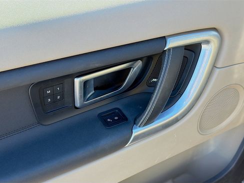 Used 2017 Land Rover Discovery Sport HSE image 22