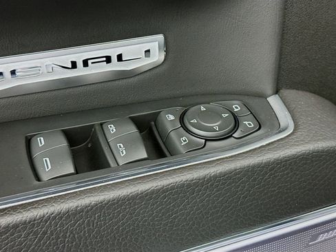 Used 2023 GMC Sierra 1500 Denali w/ Denali Reserve Package image 18