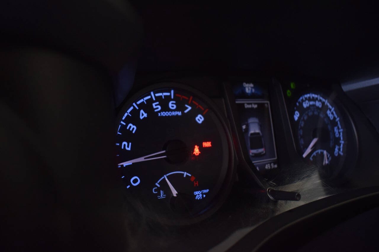 Used 2017 Toyota Tacoma TRD Pro AWD/4WD image 76