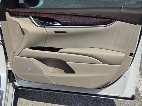 Used 2016 Cadillac XTS Luxury w/ Driver Awareness Package FWD image 28