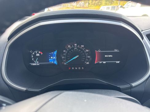 Used 2016 Ford Edge SEL w/ Equipment Group 201A image 32