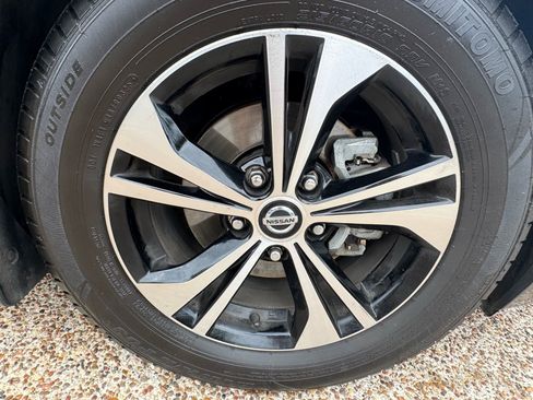 Used 2022 Nissan Sentra SV FWD image 31