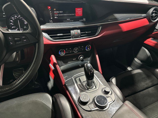 Used 2018 Alfa Romeo Stelvio Quadrifoglio w/ Driver Assist Dynamic Package AWD/4WD image 4