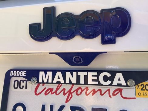 Used 2023 Jeep Renegade Latitude image 25