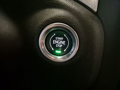 Used 2020 GMC Sierra 1500 SLT image 17