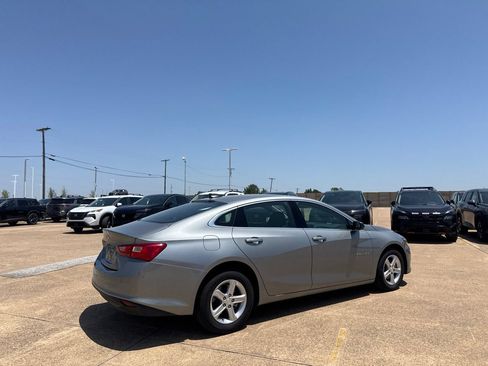 Used 2025 Chevrolet Malibu LS FWD image 20