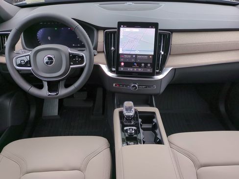New 2026 Volvo XC90 B6 Plus w/ Protection Package Premier image 13