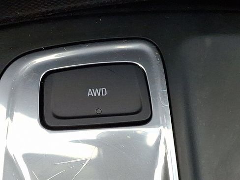 Used 2020 Chevrolet Equinox LT image 25