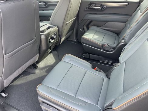 New 2026 GMC Yukon XL AT4 image 25