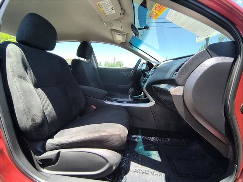 Used 2015 Nissan Altima 2.5 SV FWD image 13