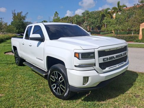Used 2018 Chevrolet Silverado 1500 LT RWD image 4
