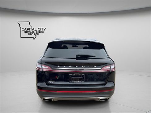 Used 2022 Lincoln Nautilus Reserve image 7