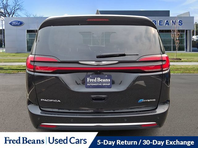 Used 2023 Chrysler Pacifica Limited FWD image 8