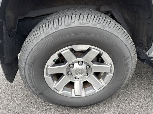 Used 2016 Toyota 4Runner Trail Premium AWD/4WD image 14