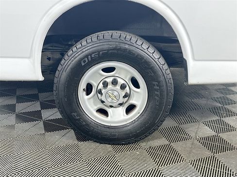 Used 2021 Chevrolet Express 2500 w/ Driver Convenience Package image 33