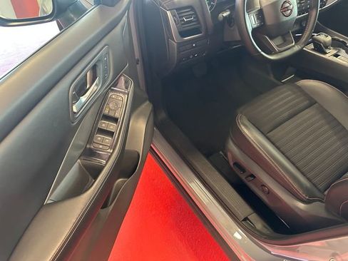 Used 2025 Nissan Rogue SV w/ Rock Creek Premium Package AWD/4WD image 9