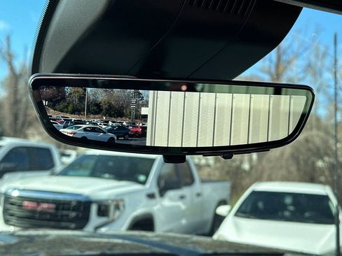 Used 2025 GMC Sierra 2500 Denali Ultimate image 32