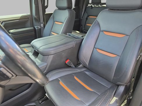Used 2024 GMC Sierra 1500 AT4 w/ Technology Package AWD/4WD image 17