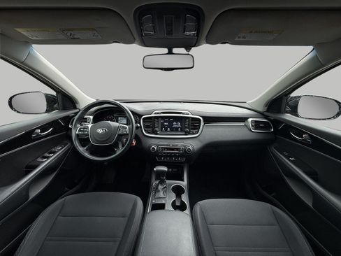 Used 2019 Kia Sorento FWD w/ LX Convenience Package image 5