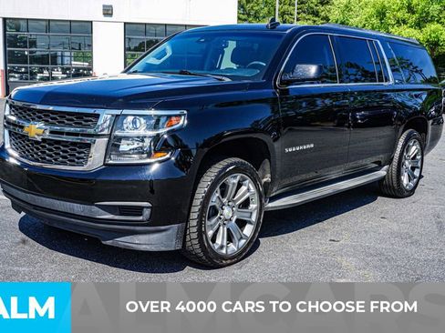 Used 2015 Chevrolet Suburban LT RWD image 3