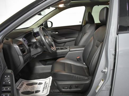 Certified 2023 Nissan Rogue SL w/ SL Premium Package image 11