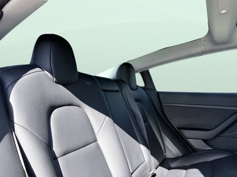 Used 2021 Tesla Model 3 Long Range image 42