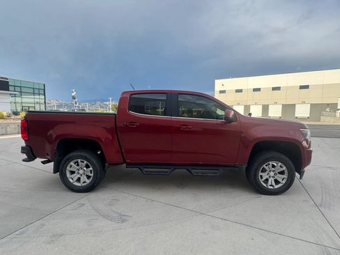 Used 2015 Chevrolet Colorado LT AWD/4WD image 6