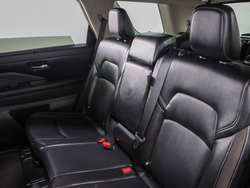 Used 2022 Nissan Pathfinder SL image 25