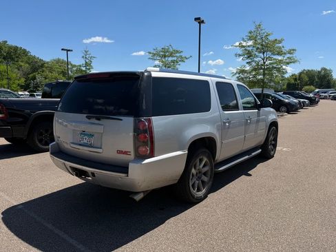 Used 2012 GMC Yukon XL Denali AWD/4WD image 8