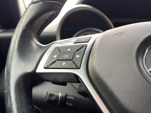 Used 2016 Mercedes-Benz SLK 300 image 15