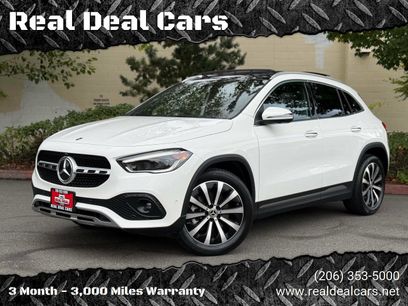 Used 2022 Mercedes-Benz GLA 250 4MATIC w/ Premium Package
