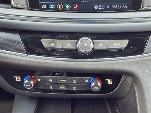 Used 2023 Buick Enclave Essence image 13