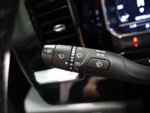 Used 2023 GMC Sierra 1500 SLT image 41