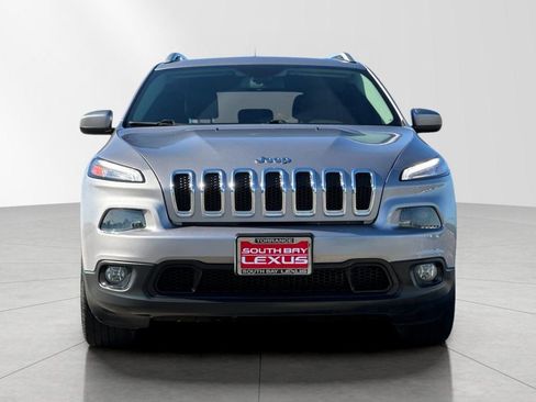 Used 2018 Jeep Cherokee Latitude Plus image 9