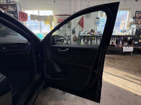 New 2026 Ford Escape ST-Line w/ Tech Pack #1 image 28