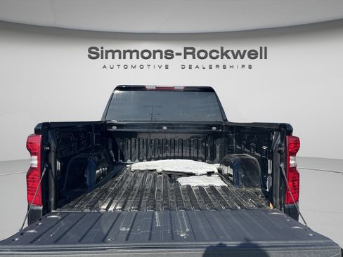 Used 2024 Chevrolet Silverado 1500 LT image 8